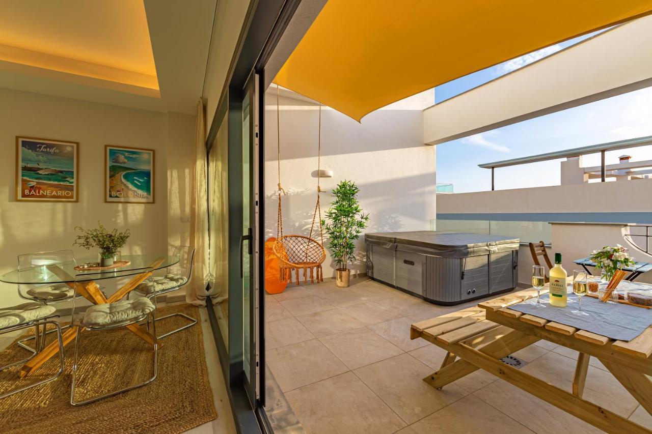 Appartement Centre-terrace, Pool, Parking & Home-office *