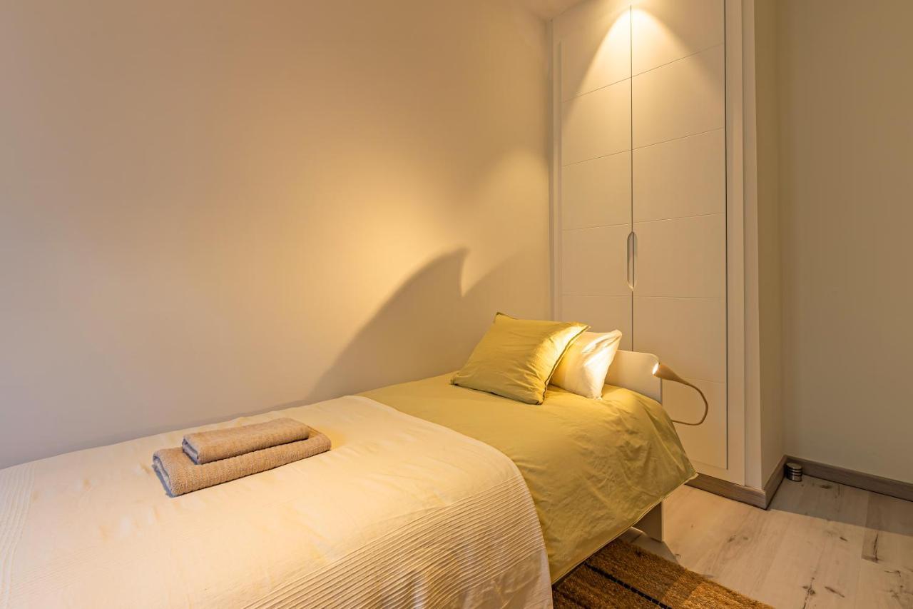 Appartement Centre-terrace, Pool, Parking & Home-office *