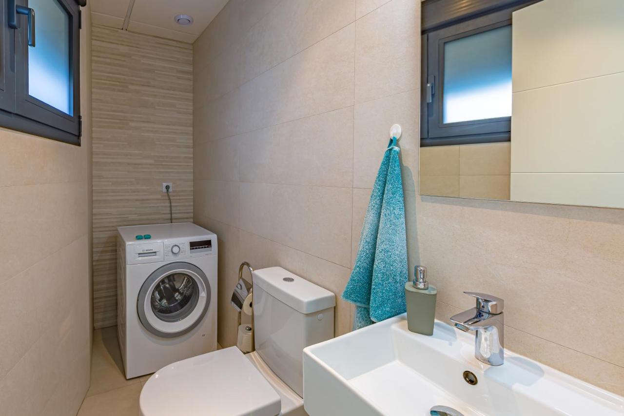 Appartement Centre-terrace, Pool, Parking & Home-office *